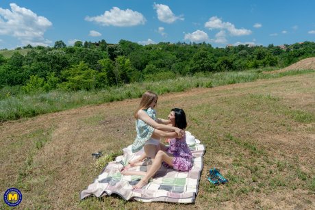 Old and young lesbian Picnic Sexdate on a sunny day
